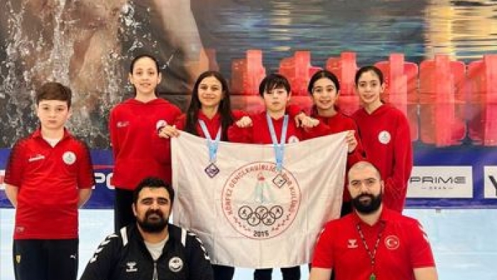 Körfez GB Açık Su Yüzme yarışlarından şampiyonluk ve madalyalarla döndü